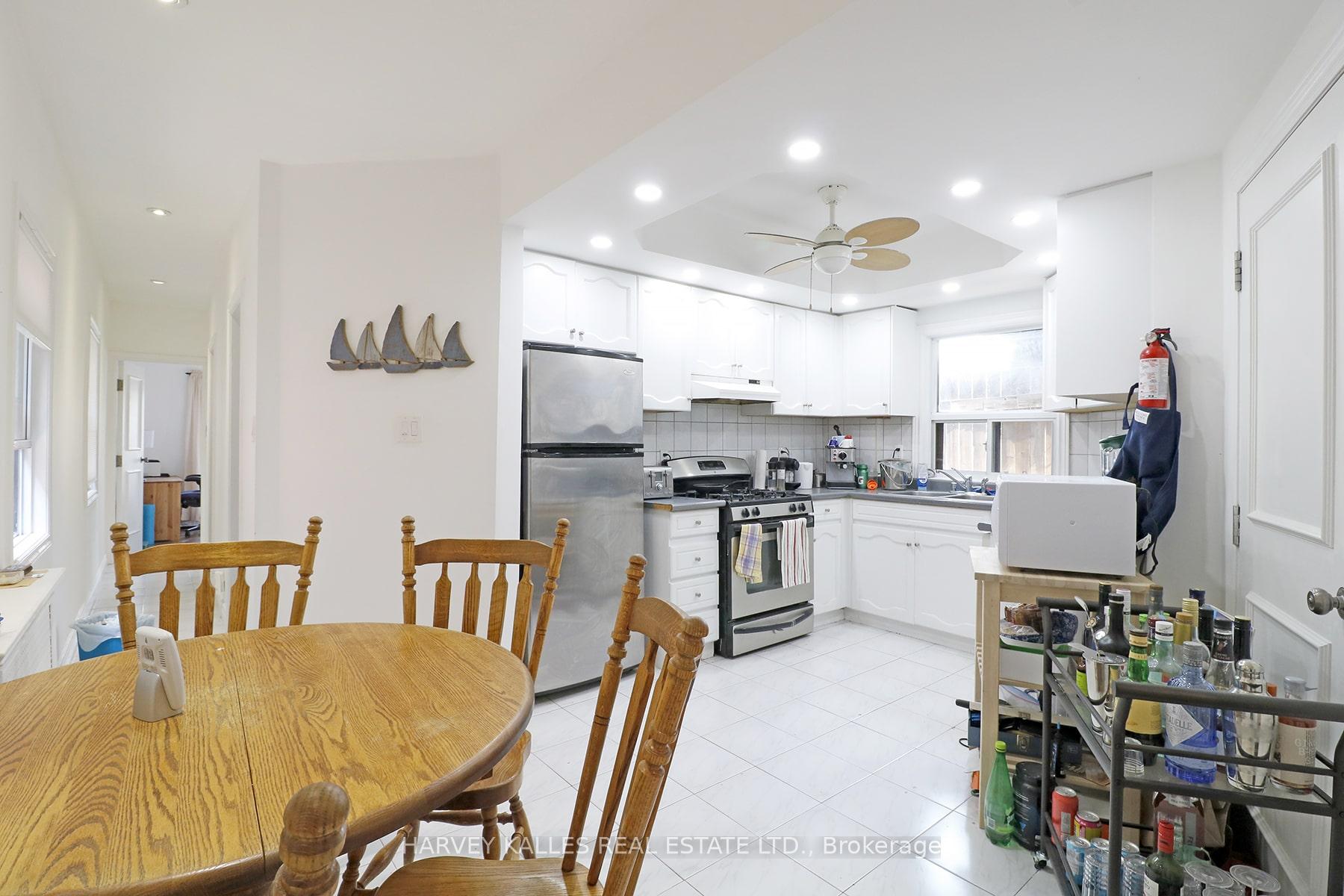 Photo 6 of Unit 1A, 107 Concord Avenue, Toronto, Palmerston-Little Italy — HOMEH