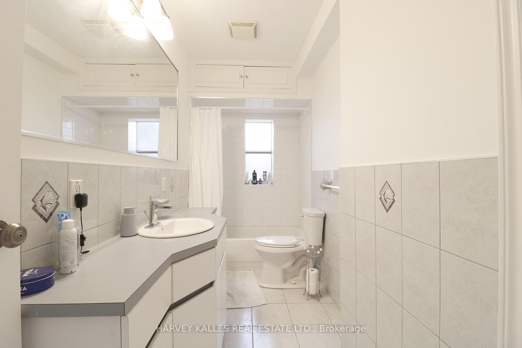 Photo 10 of Unit 1A, 107 Concord Avenue, Toronto, Palmerston-Little Italy — HOMEH