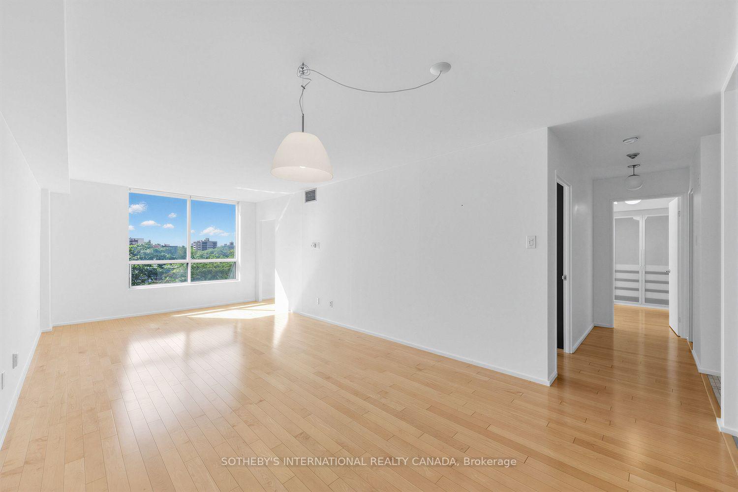 Photo 6 of Unit 708, 95 Prince Arthur Avenue, Toronto, The Annex — HOMEH