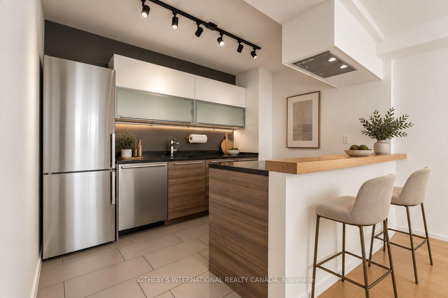 Photo 14 of Unit 708, 95 Prince Arthur Avenue, Toronto, The Annex — HOMEH