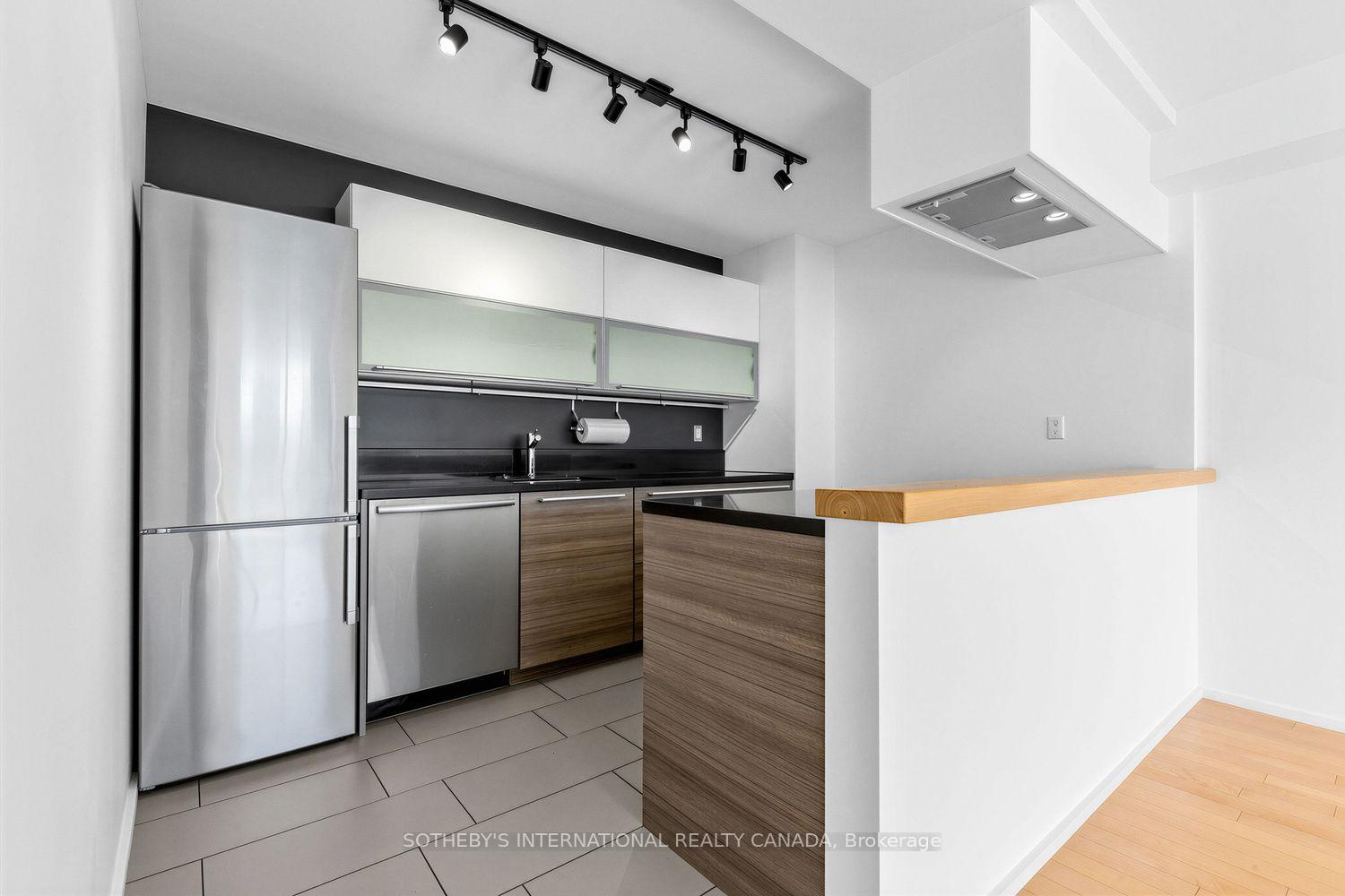 Photo 15 of Unit 708, 95 Prince Arthur Avenue, Toronto, The Annex — HOMEH