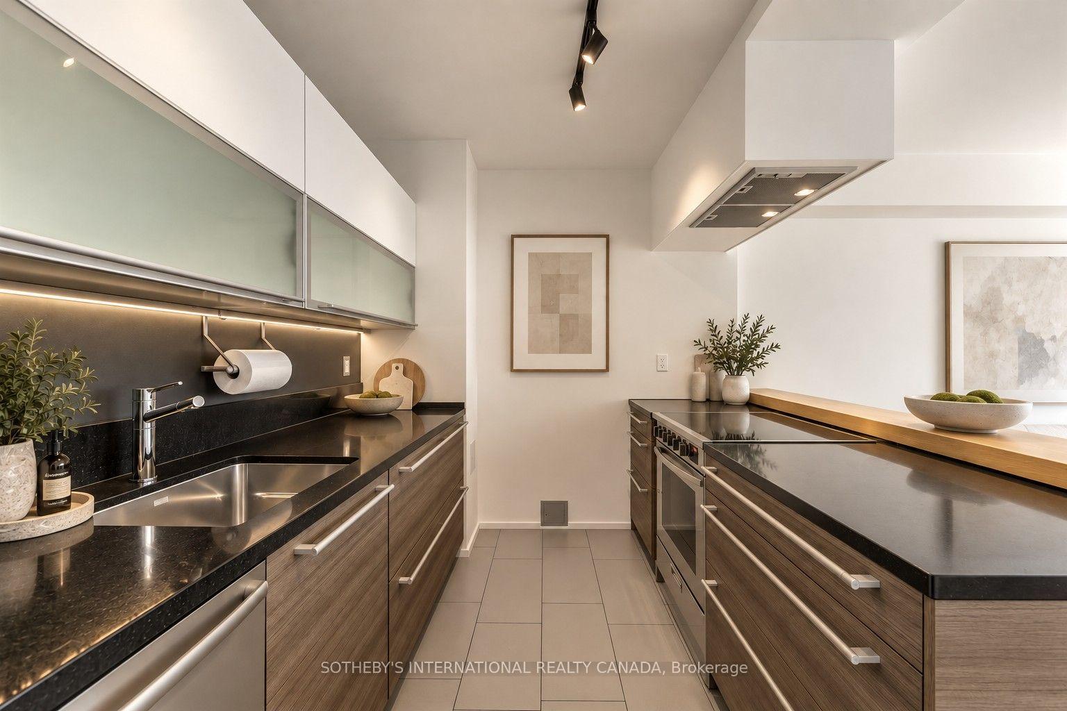 Photo 16 of Unit 708, 95 Prince Arthur Avenue, Toronto, The Annex — HOMEH