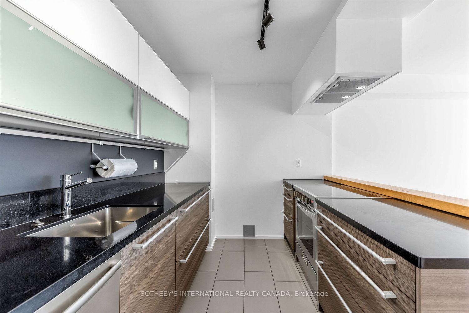 Photo 17 of Unit 708, 95 Prince Arthur Avenue, Toronto, The Annex — HOMEH
