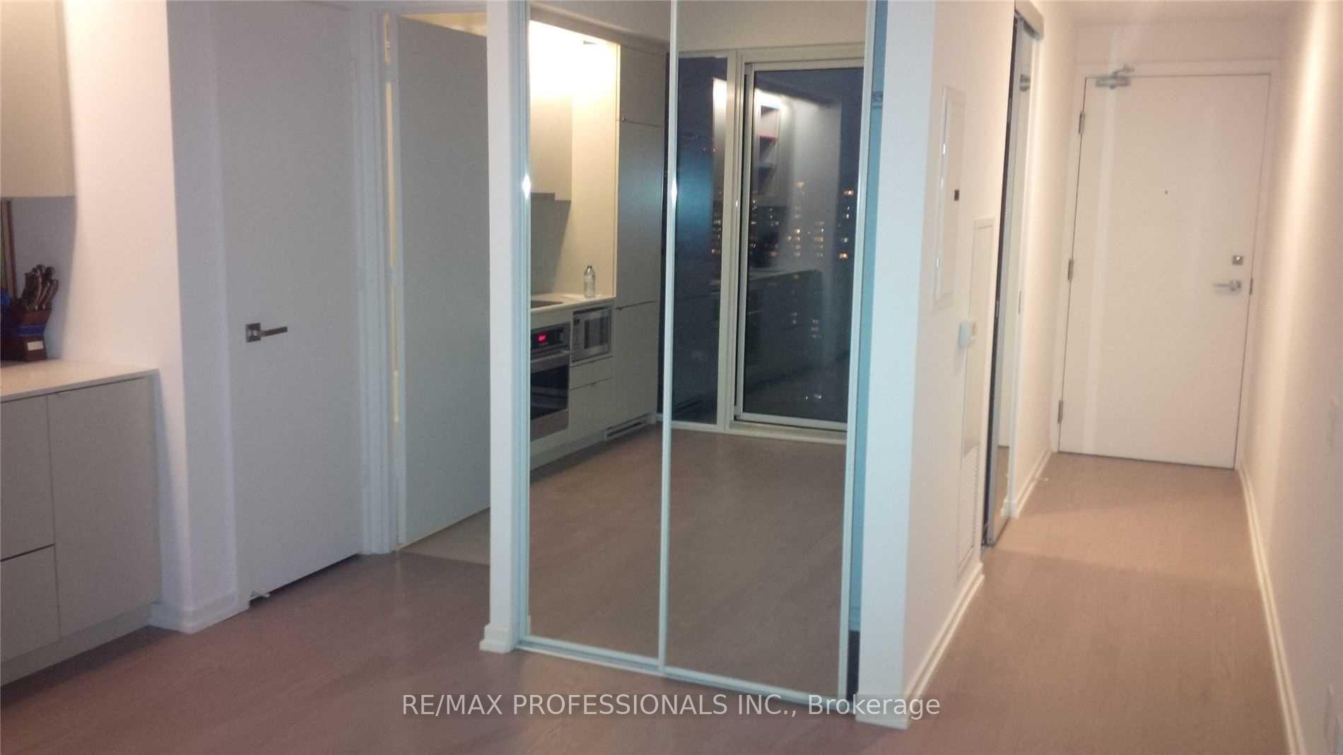 Photo 3 of Unit 2002, 101 Peter Street, Toronto, Waterfront Communities — HOMEH