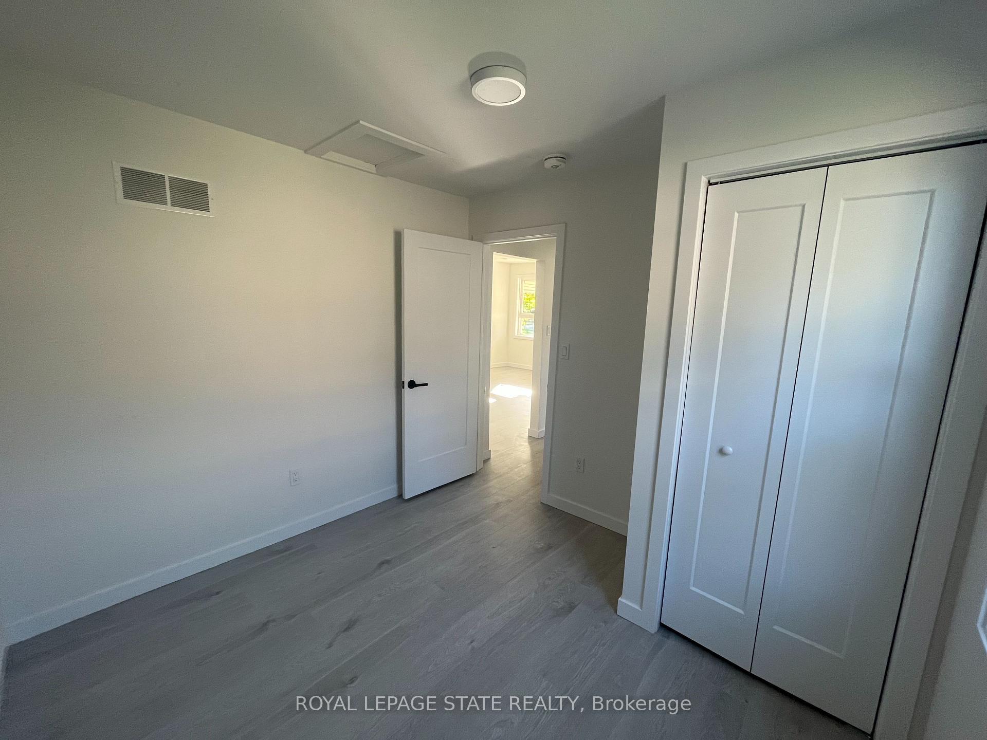 Photo 5 of 6316 Montrose Road, Niagara Falls, West Wood — HOMEH