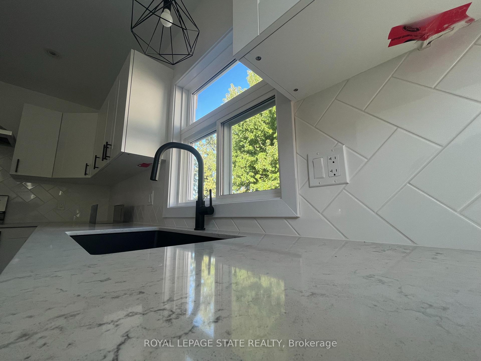 Photo 14 of 6316 Montrose Road, Niagara Falls, West Wood — HOMEH