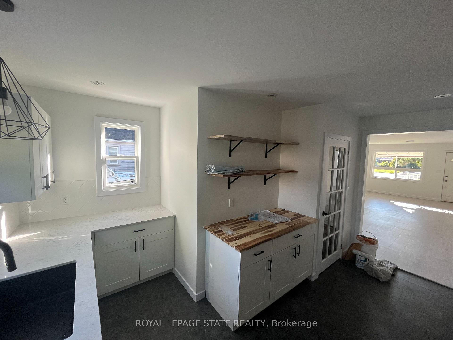 Photo 15 of 6316 Montrose Road, Niagara Falls, West Wood — HOMEH