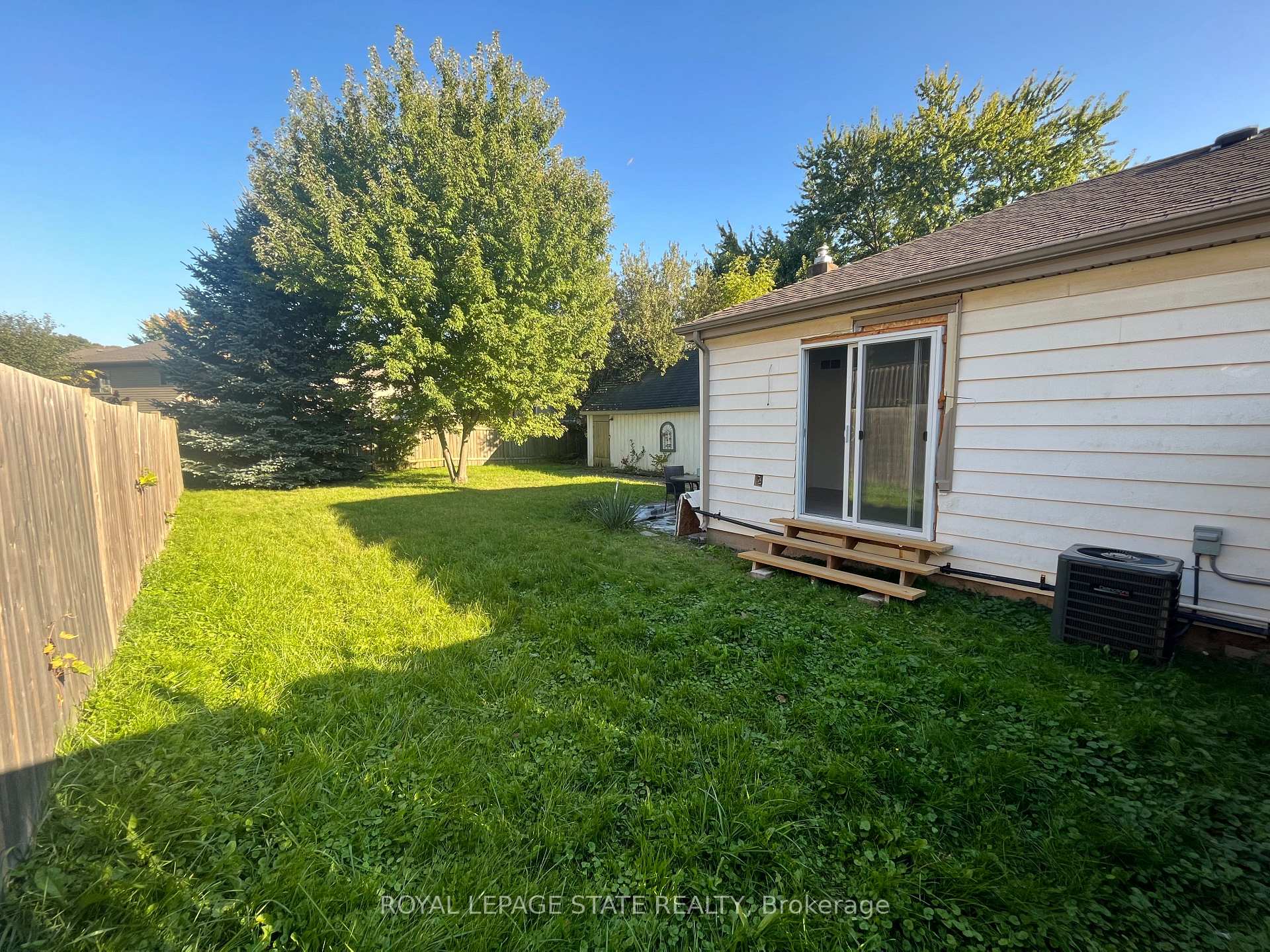 Photo 16 of 6316 Montrose Road, Niagara Falls, West Wood — HOMEH