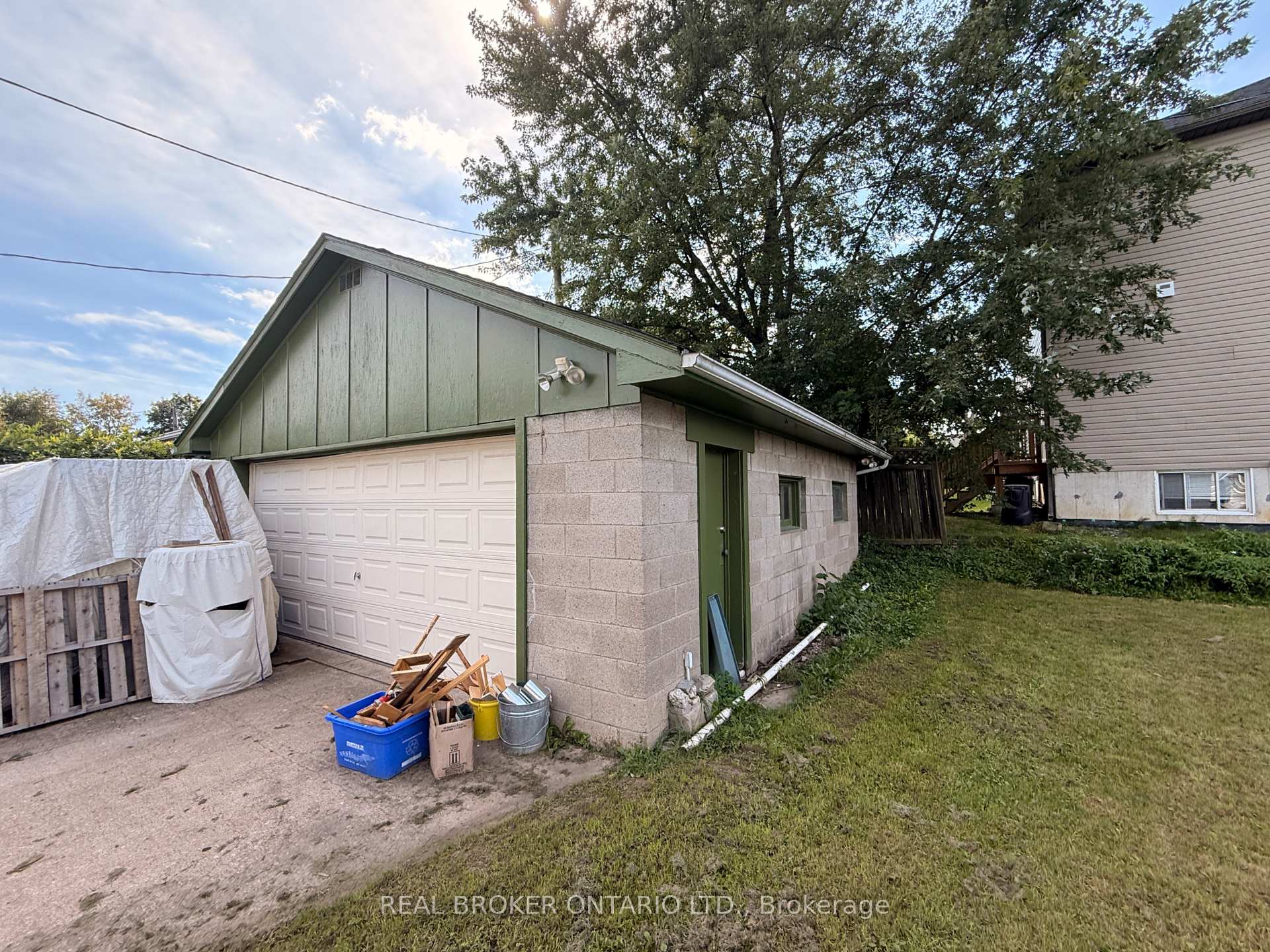 Photo 18 of 4 Conlon Crescent, Thorold, Thorold Downtown — HOMEH