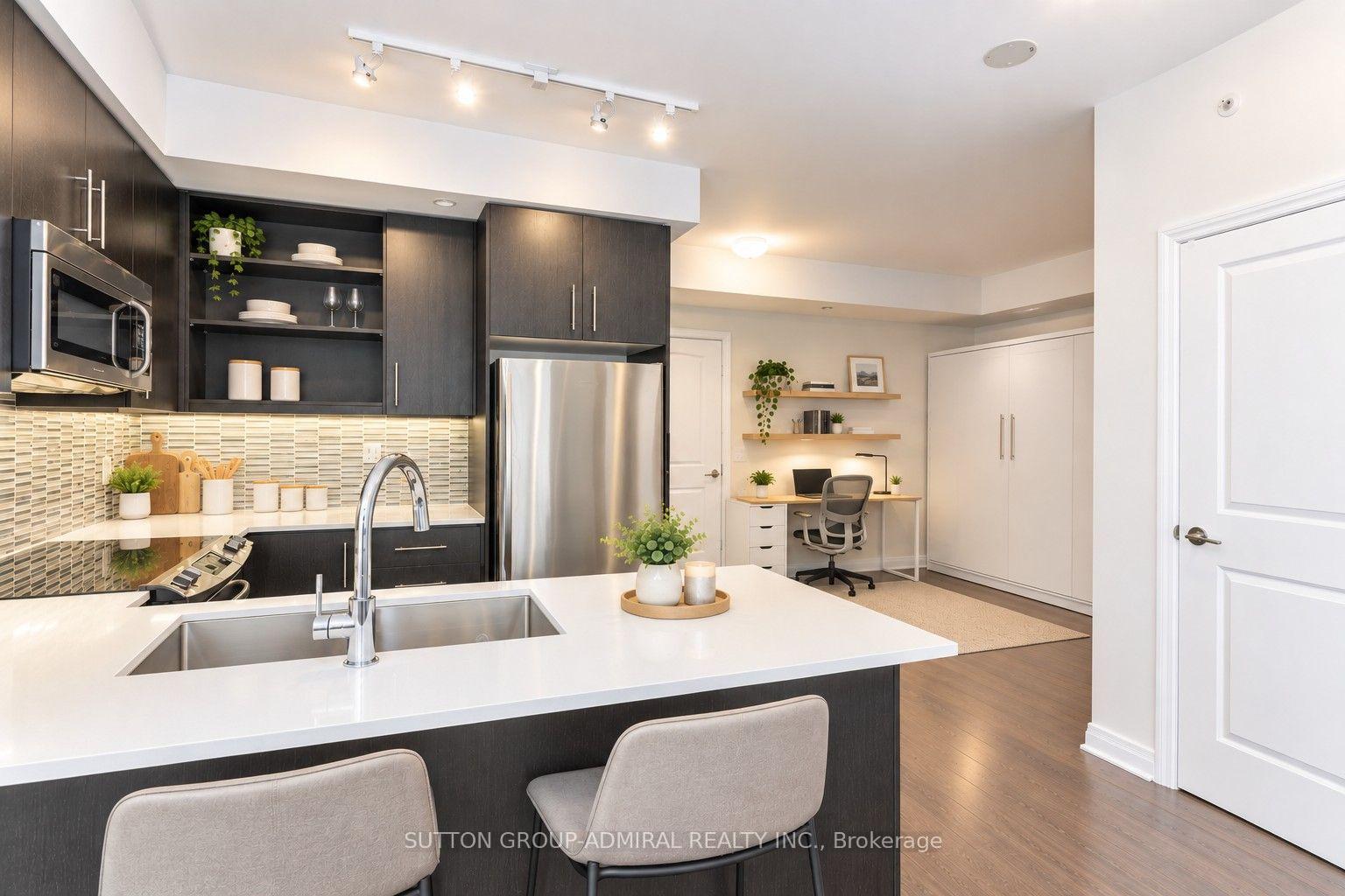 Photo 7 of Unit 505, 55 Oneida Crescent, Richmond Hill, Langstaff — HOMEH