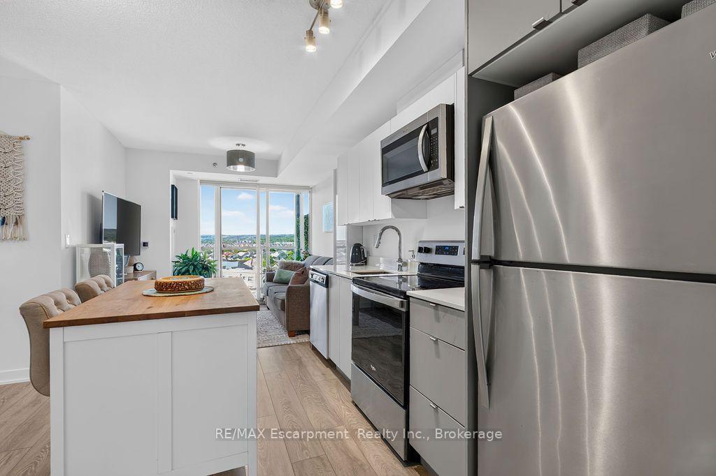 Photo 15 of Unit B717, 3200 Dakota Common, Burlington, Alton — HOMEH