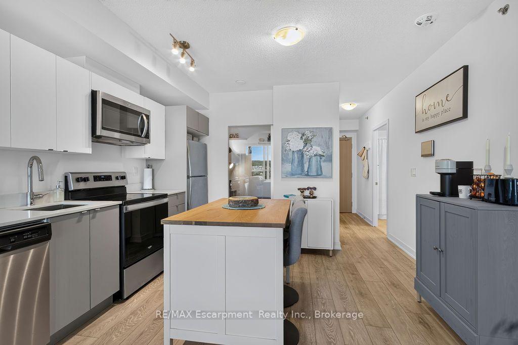 Photo 25 of Unit B717, 3200 Dakota Common, Burlington, Alton — HOMEH