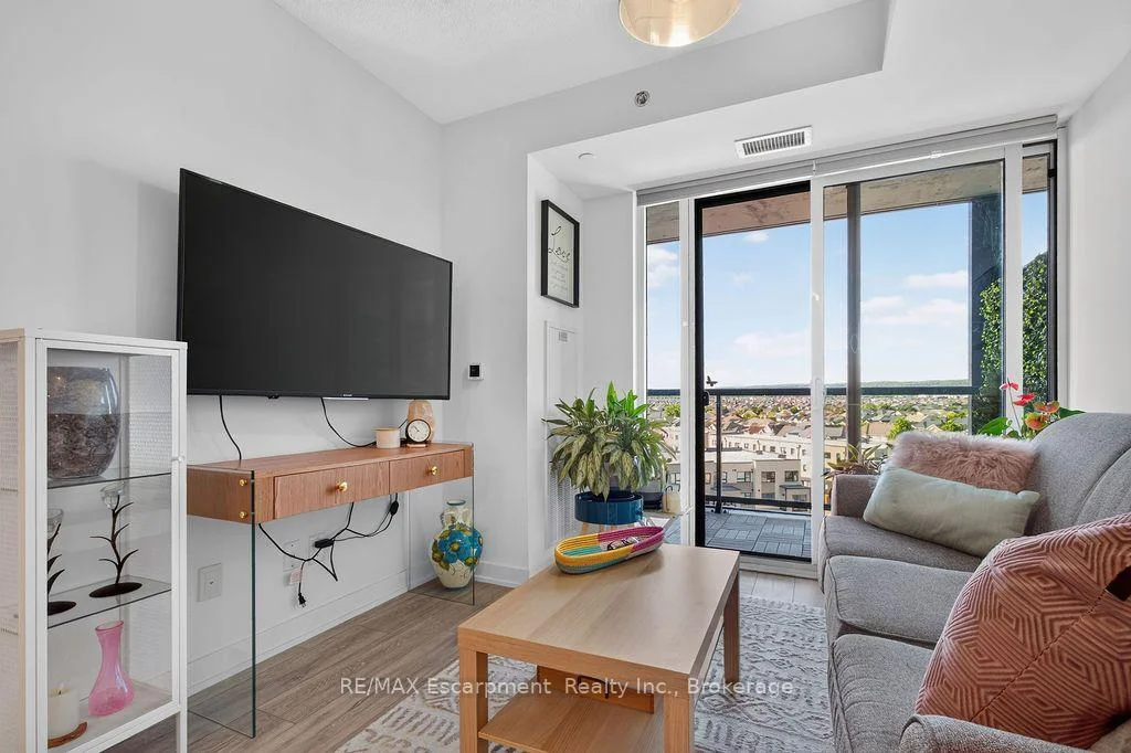 Photo 36 of Unit B717, 3200 Dakota Common, Burlington, Alton — HOMEH