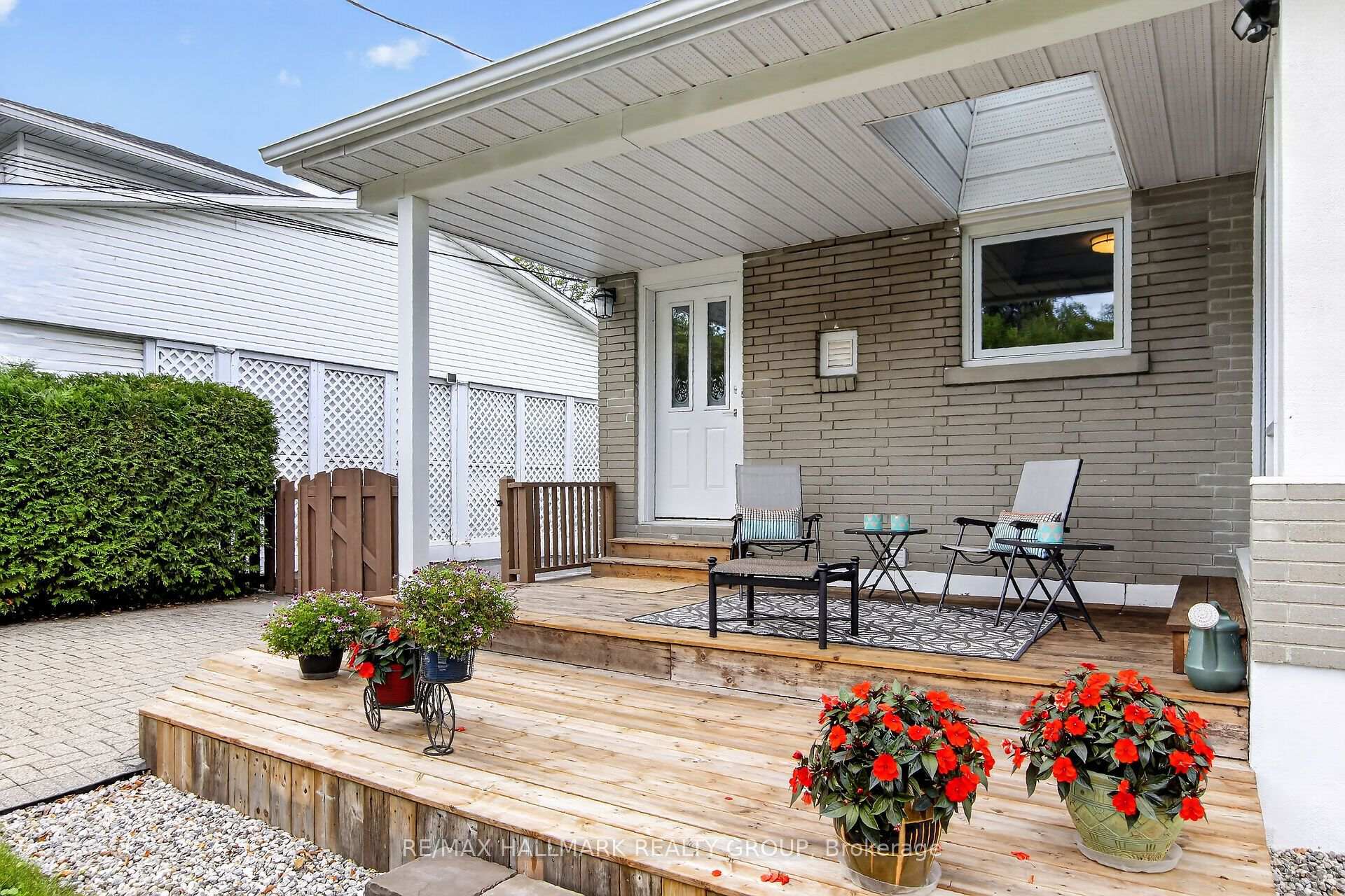 Photo 6 of 2544 Severn Avenue, Ottawa, Queensway Terrace North — HOMEH