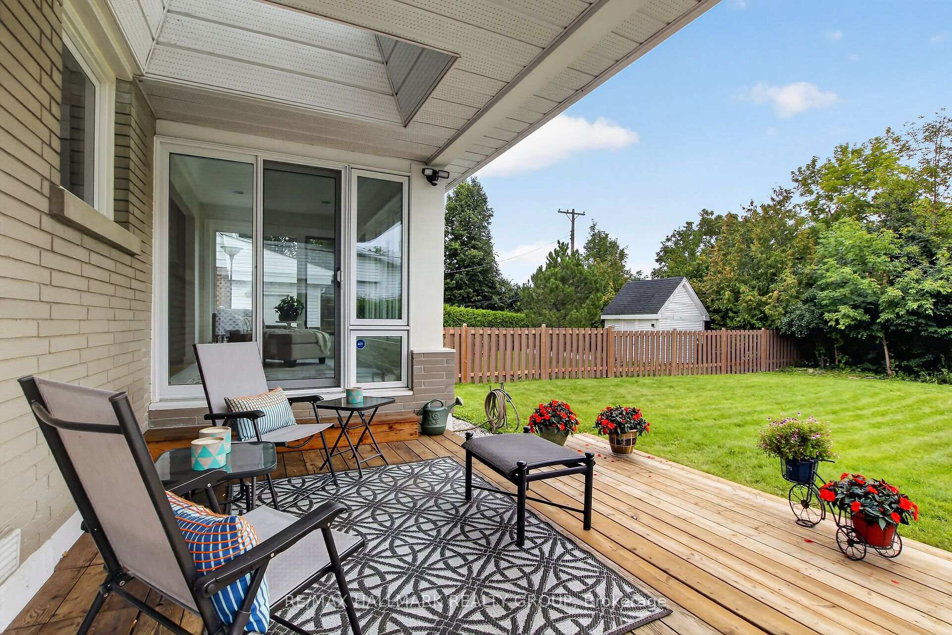 Photo 7 of 2544 Severn Avenue, Ottawa, Queensway Terrace North — HOMEH