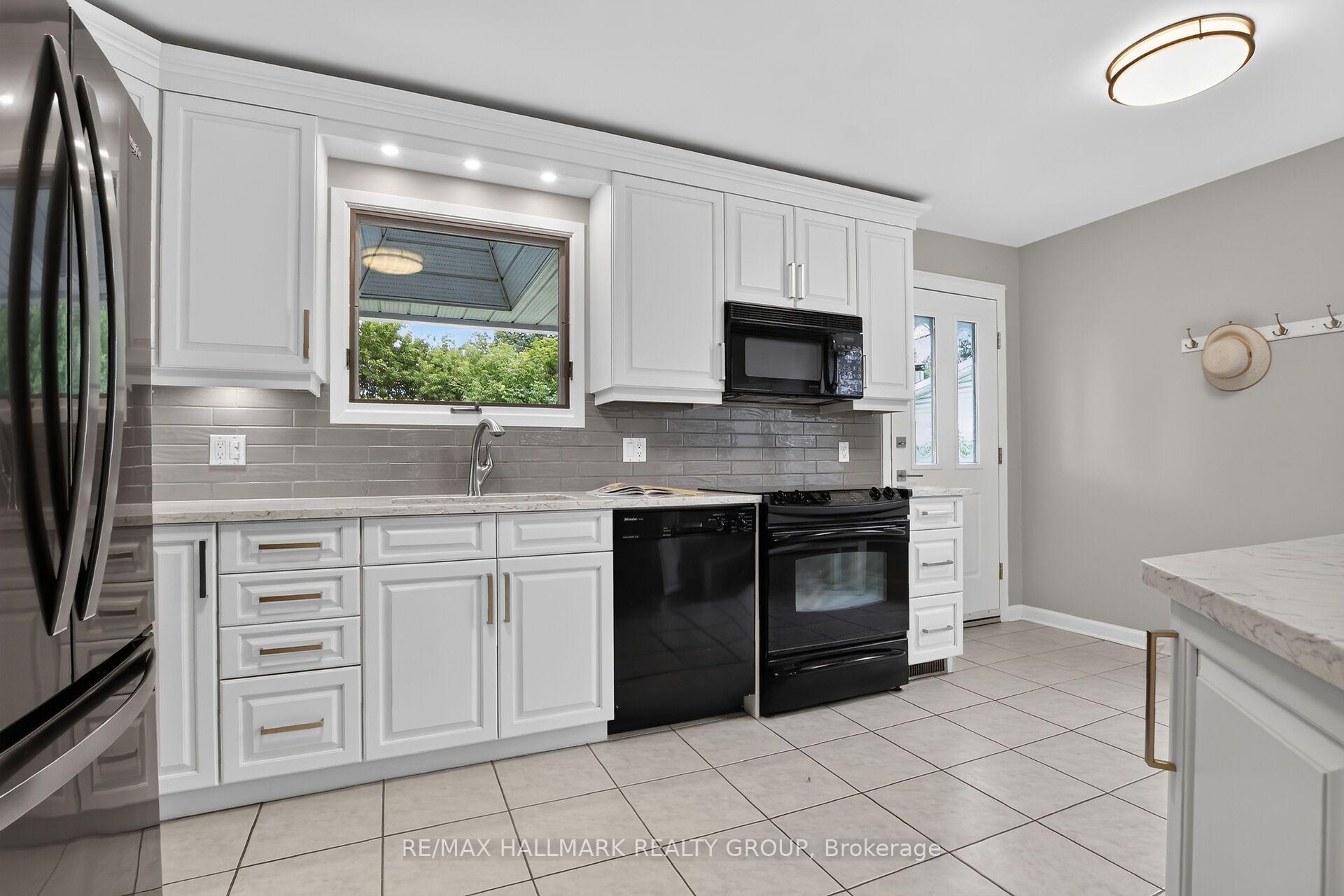 Photo 25 of 2544 Severn Avenue, Ottawa, Queensway Terrace North — HOMEH