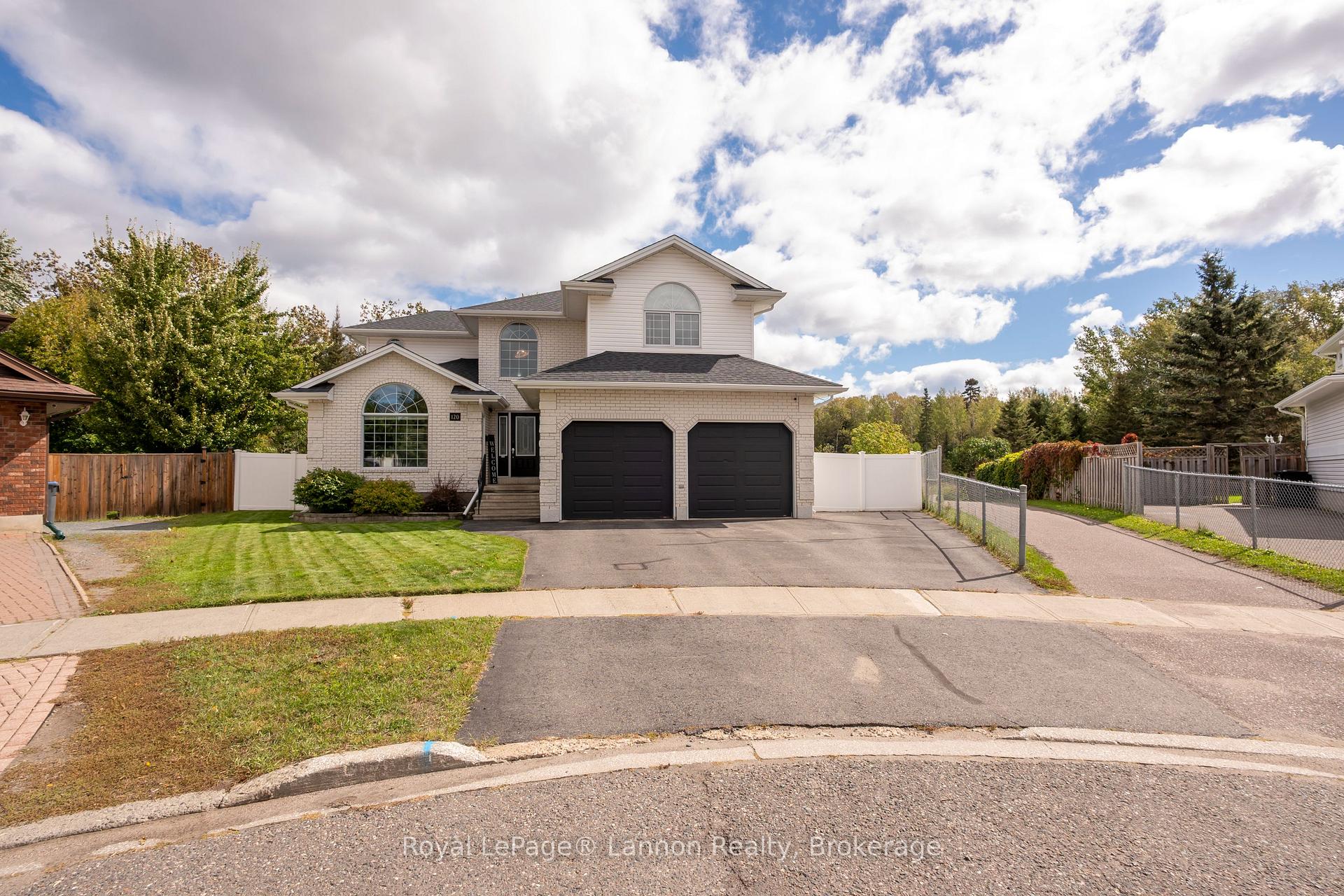 Photo 1 of 120 Light Court, Thunder Bay, River Terrace — HOMEH