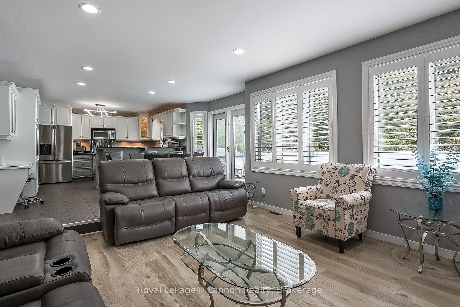 Photo 11 of 120 Light Court, Thunder Bay, River Terrace — HOMEH