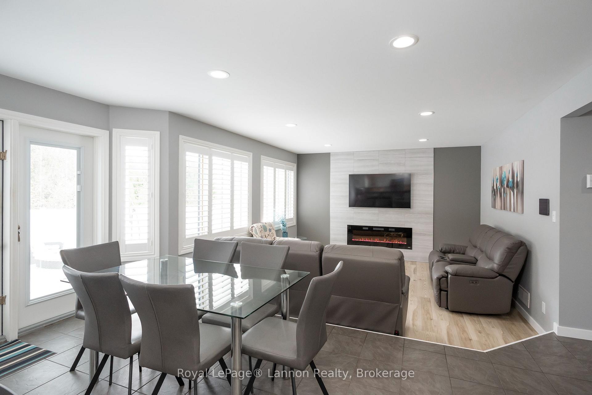 Photo 14 of 120 Light Court, Thunder Bay, River Terrace — HOMEH