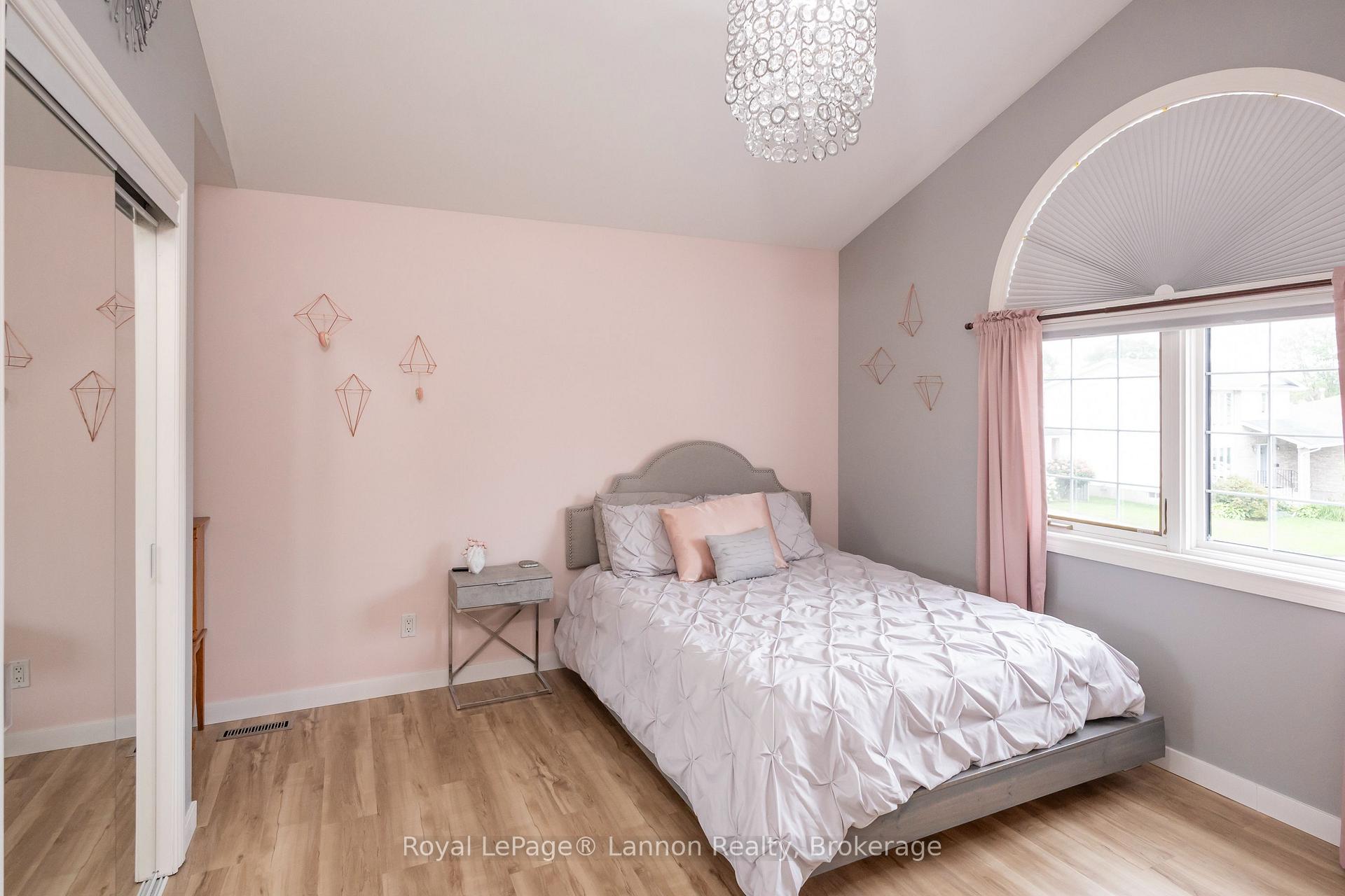 Photo 30 of 120 Light Court, Thunder Bay, River Terrace — HOMEH