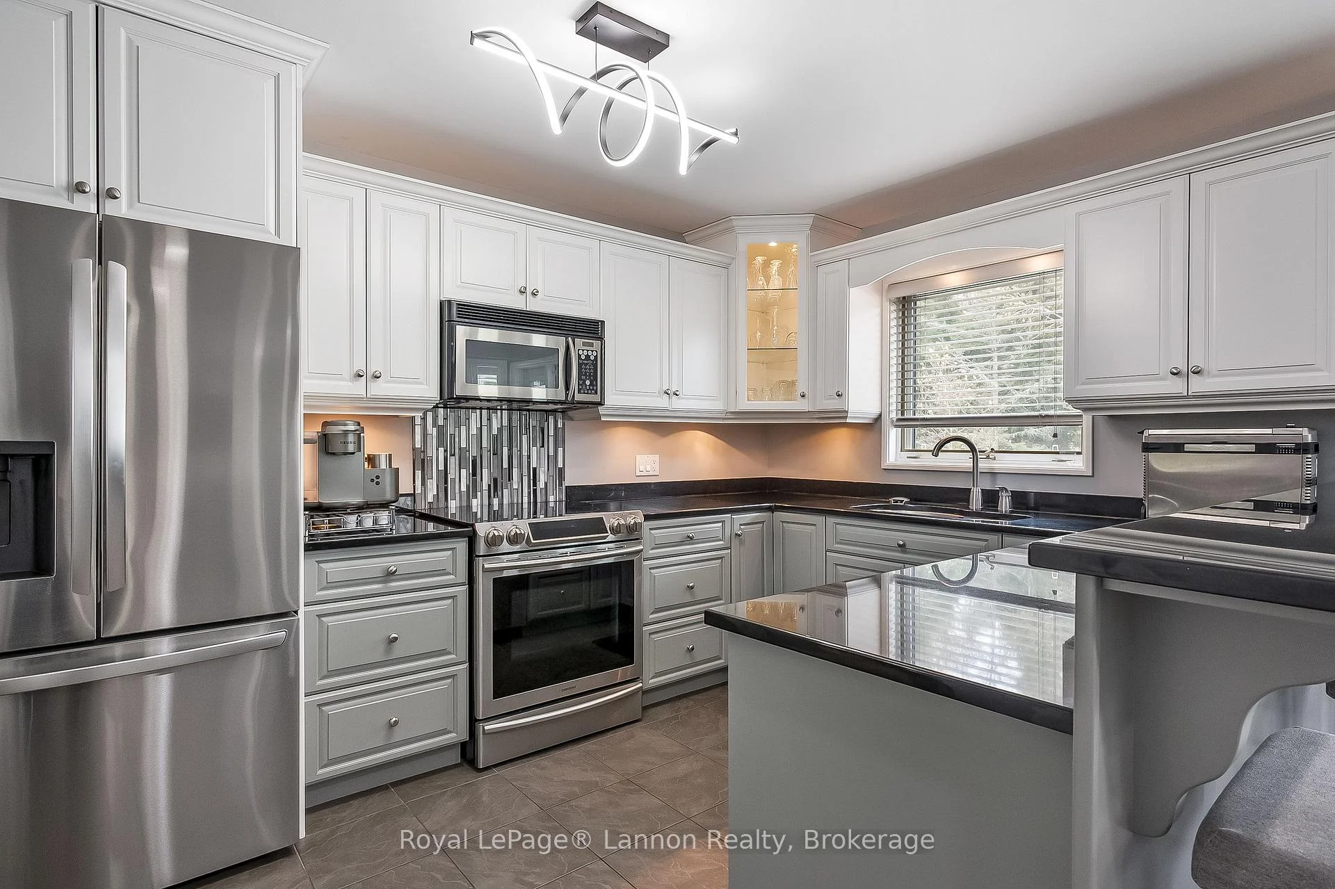 Photo 15 of 120 Light Court, Thunder Bay, River Terrace — HOMEH