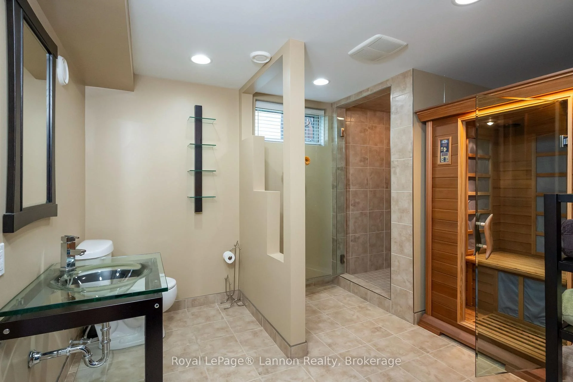Photo 52 of 120 Light Court, Thunder Bay, River Terrace — HOMEH