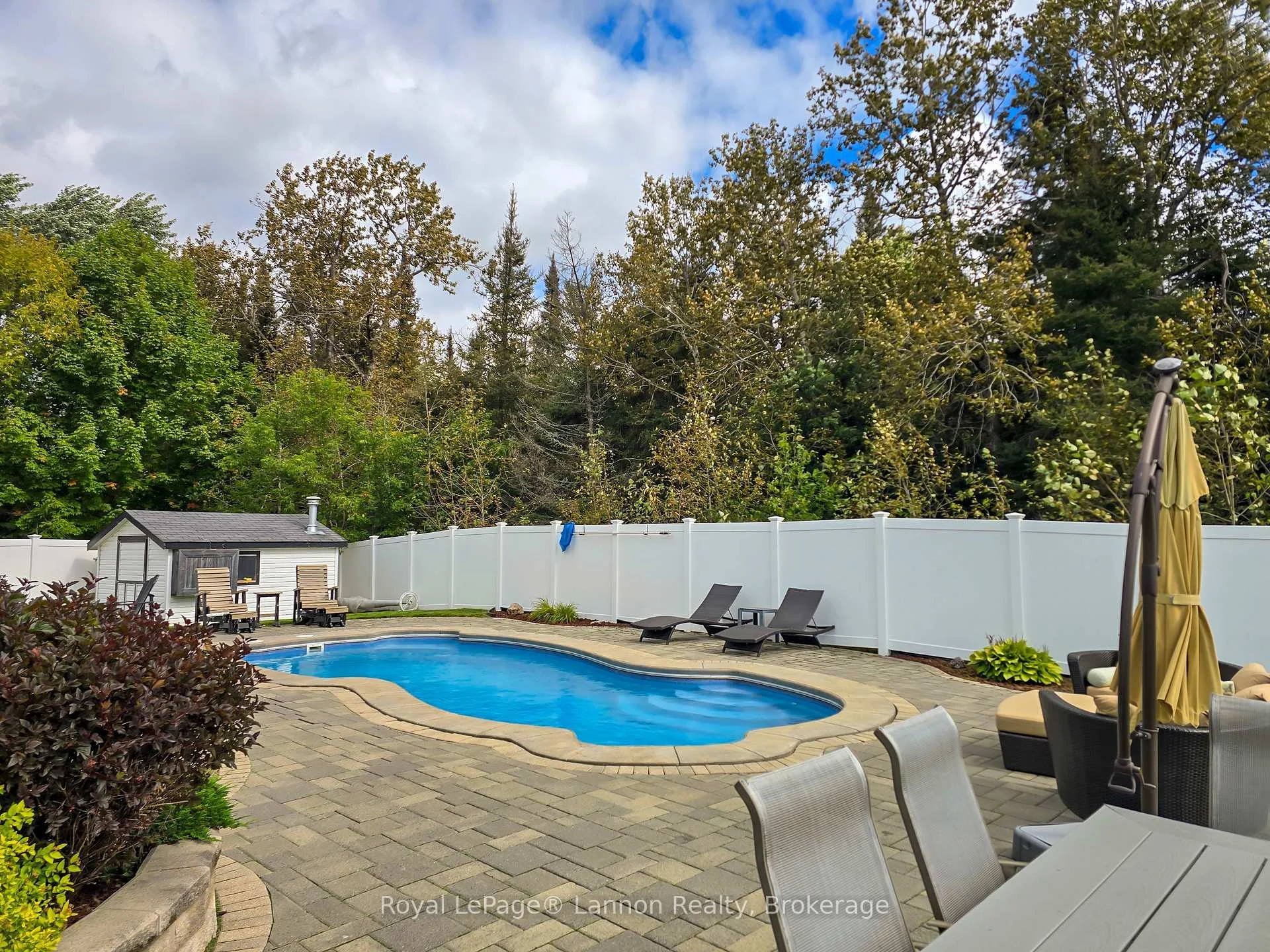 Photo 62 of 120 Light Court, Thunder Bay, River Terrace — HOMEH