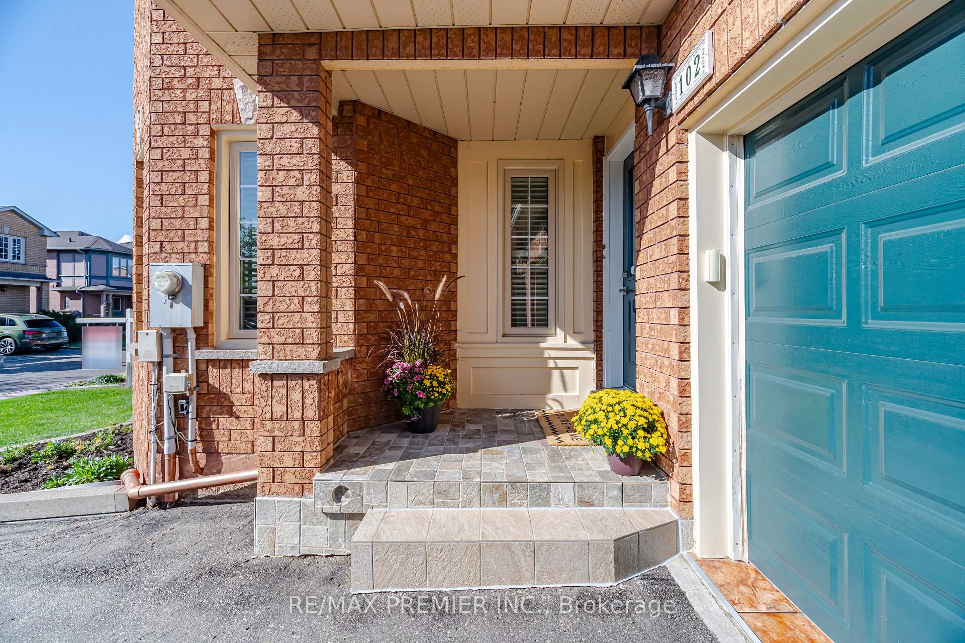 Photo 2 of Unit 66, 102 Pinedale Gate, Vaughan, East Woodbridge — HOMEH