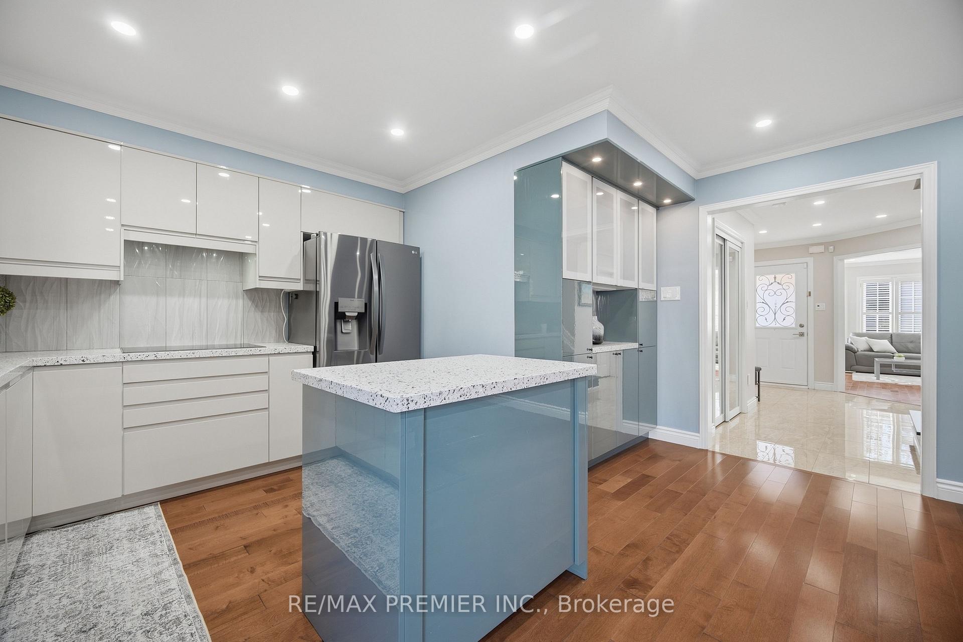 Photo 7 of Unit 66, 102 Pinedale Gate, Vaughan, East Woodbridge — HOMEH