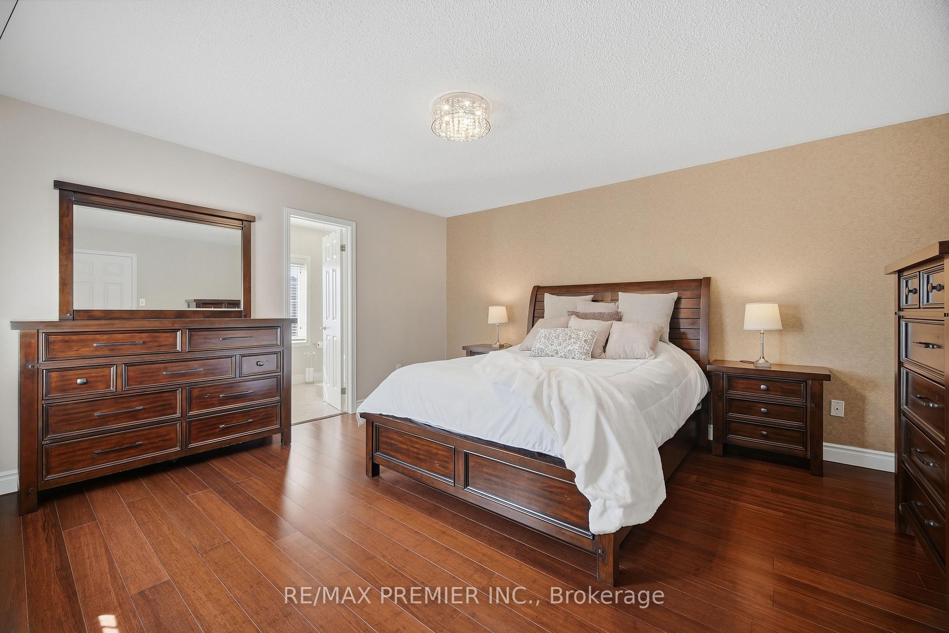 Photo 13 of Unit 66, 102 Pinedale Gate, Vaughan, East Woodbridge — HOMEH