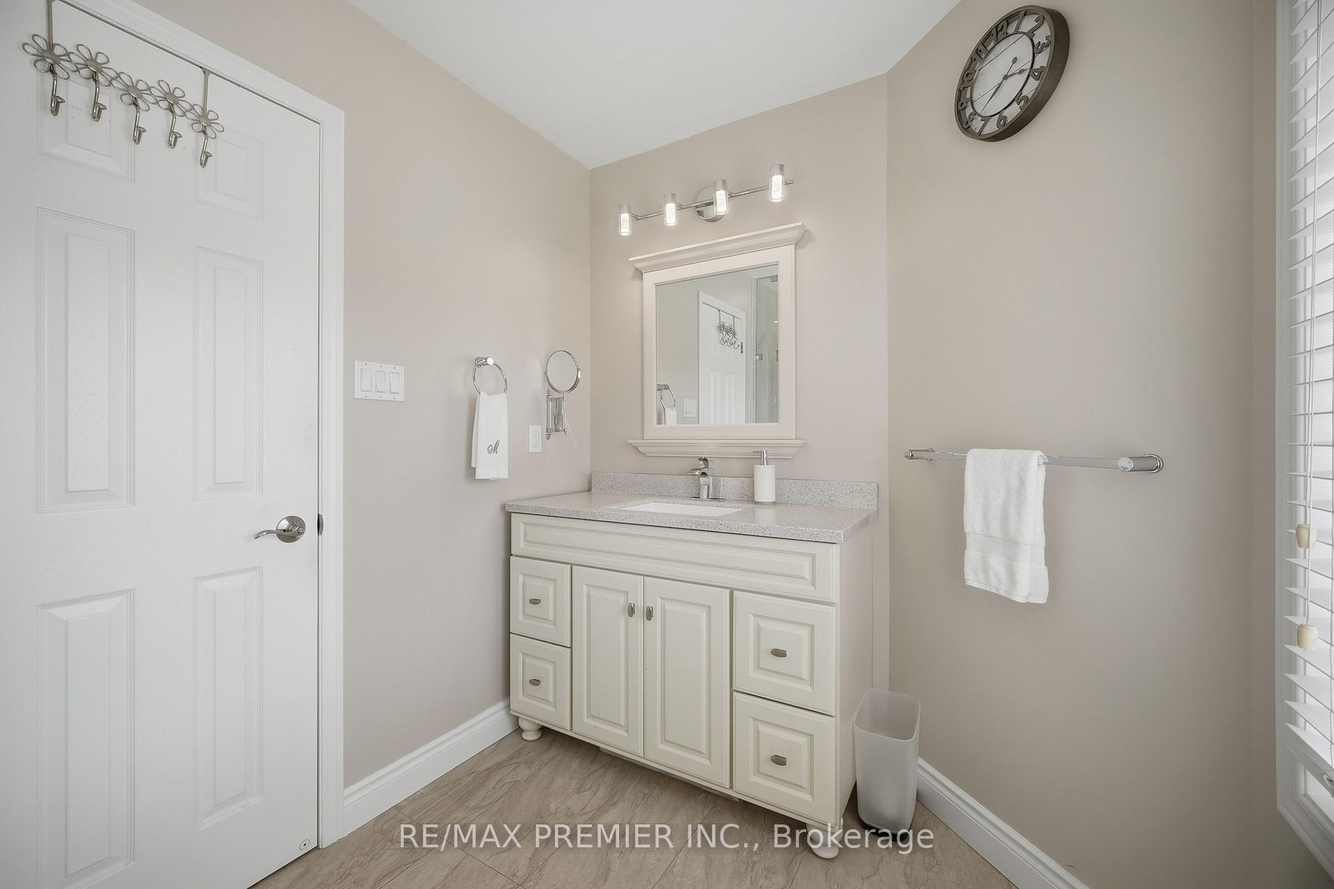 Photo 14 of Unit 66, 102 Pinedale Gate, Vaughan, East Woodbridge — HOMEH