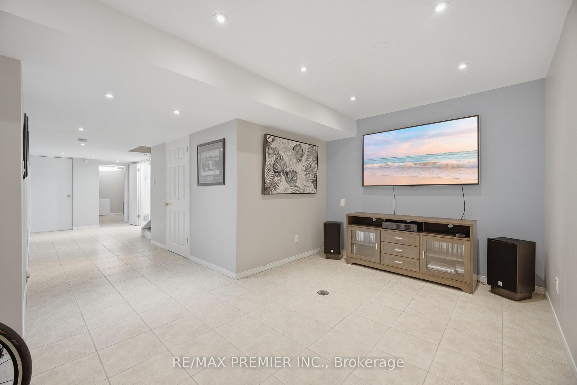 Photo 21 of Unit 66, 102 Pinedale Gate, Vaughan, East Woodbridge — HOMEH