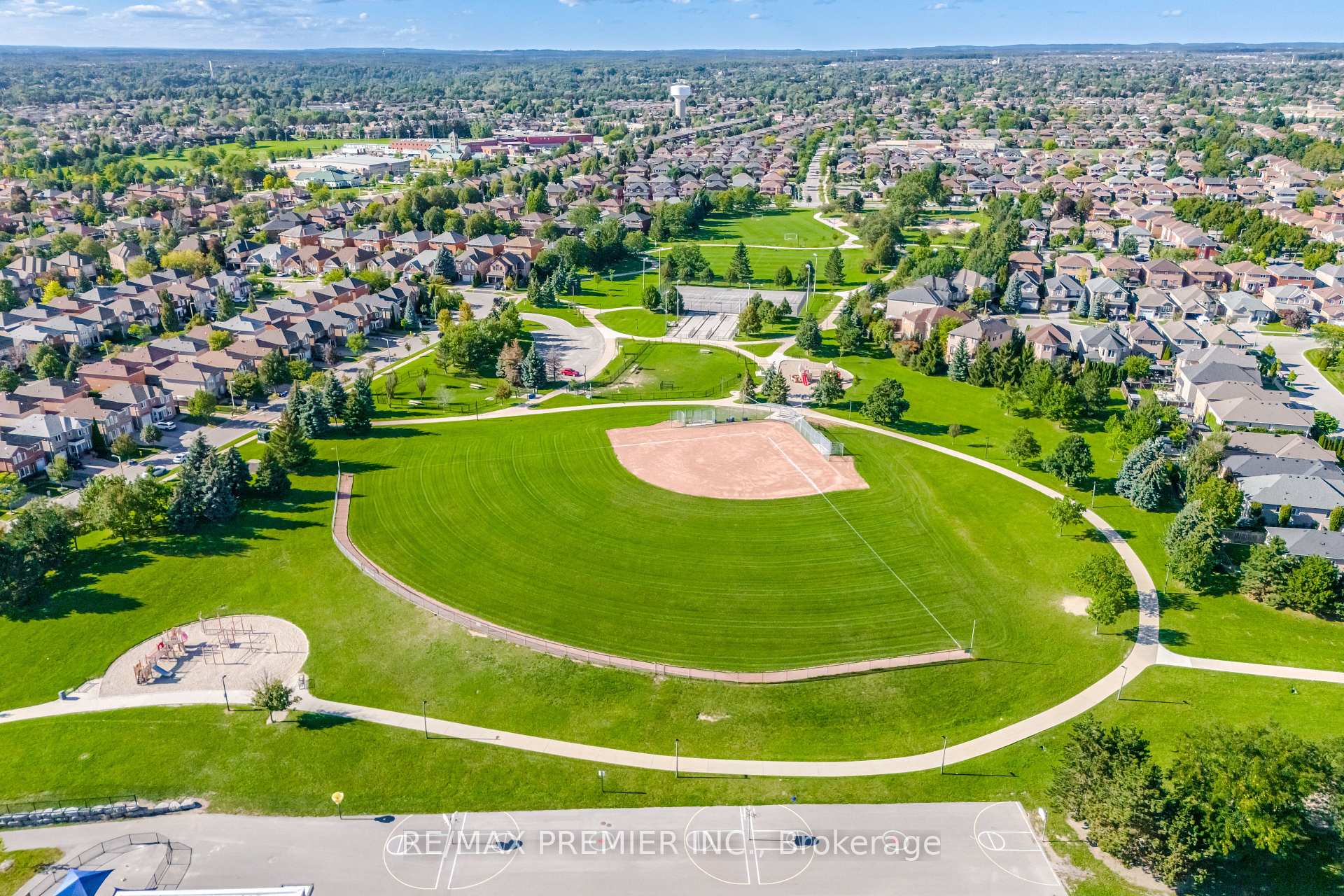 Photo 34 of Unit 66, 102 Pinedale Gate, Vaughan, East Woodbridge — HOMEH