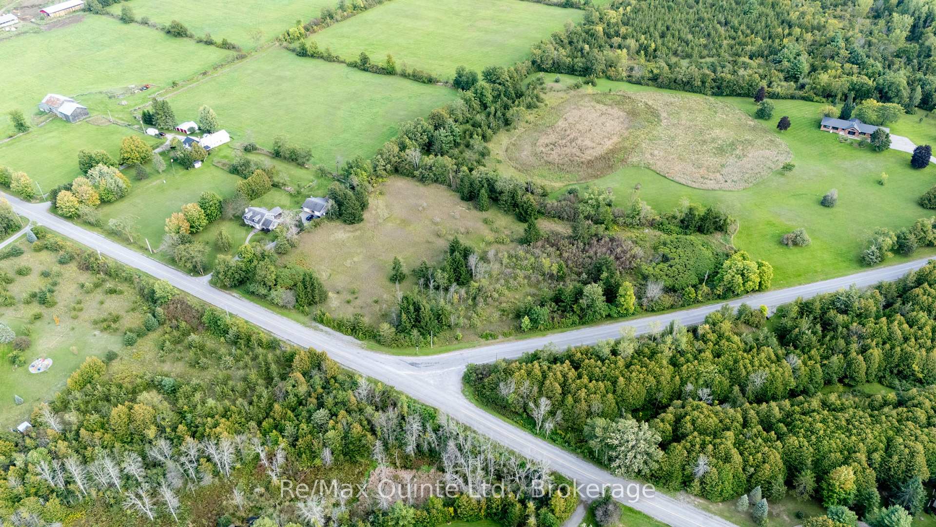 Photo 4 of Boundary Road, Belleville, Thurlow Ward — HOMEH