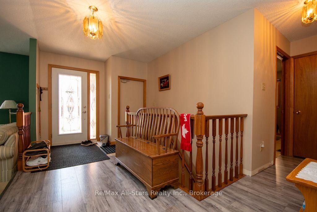 Photo 6 of 1921 Mapleridge Drive, Peterborough, Monaghan Ward 2 — HOMEH