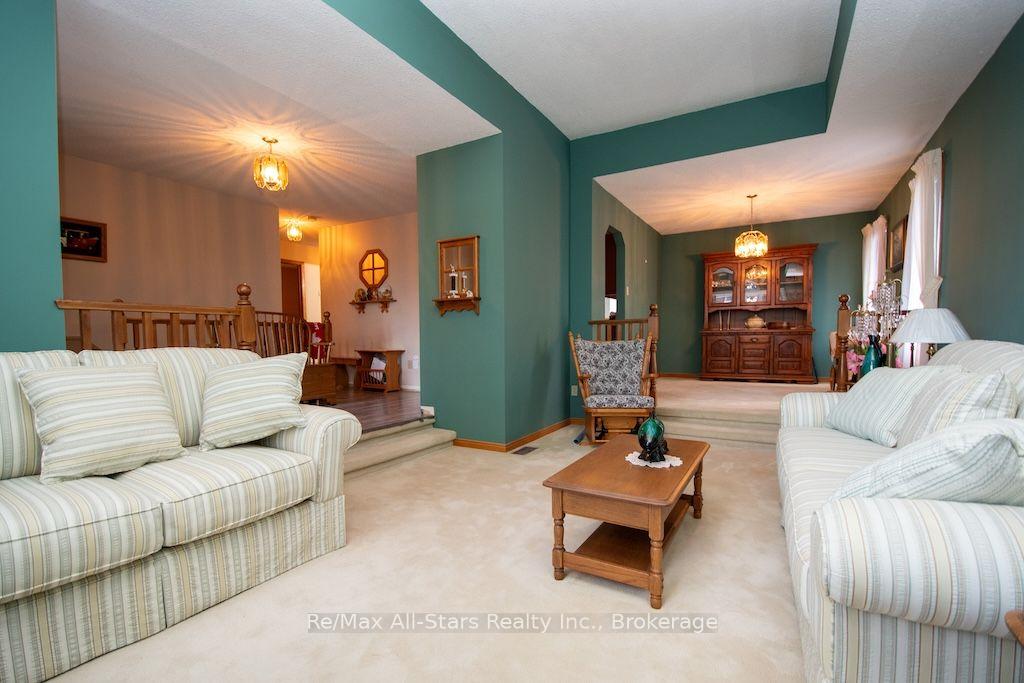 Photo 9 of 1921 Mapleridge Drive, Peterborough, Monaghan Ward 2 — HOMEH