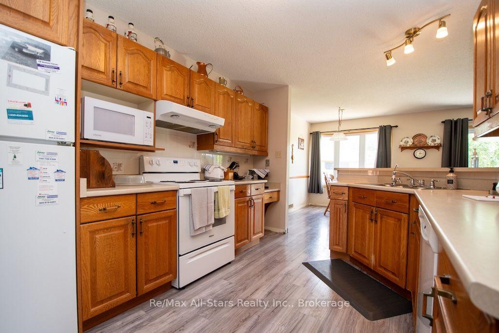 Photo 12 of 1921 Mapleridge Drive, Peterborough, Monaghan Ward 2 — HOMEH