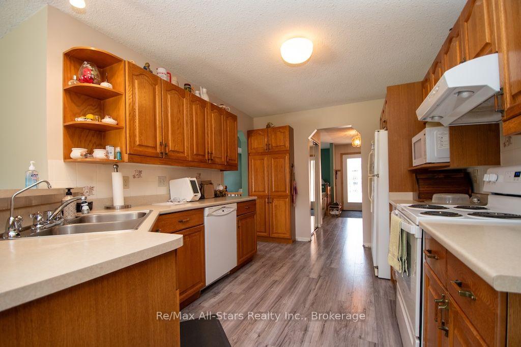 Photo 15 of 1921 Mapleridge Drive, Peterborough, Monaghan Ward 2 — HOMEH