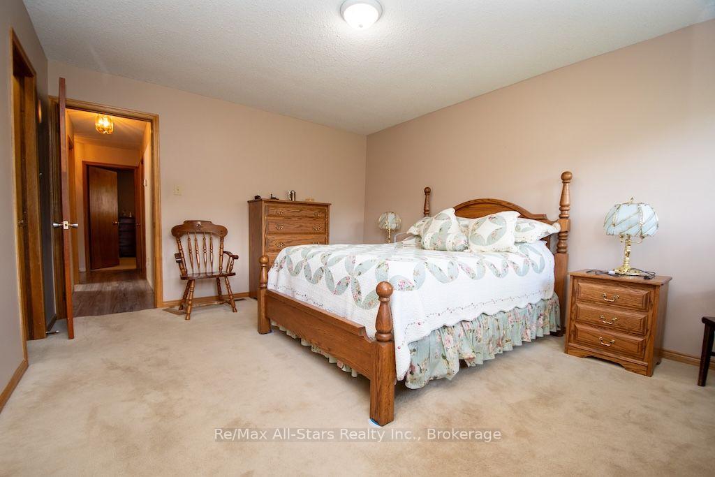 Photo 19 of 1921 Mapleridge Drive, Peterborough, Monaghan Ward 2 — HOMEH