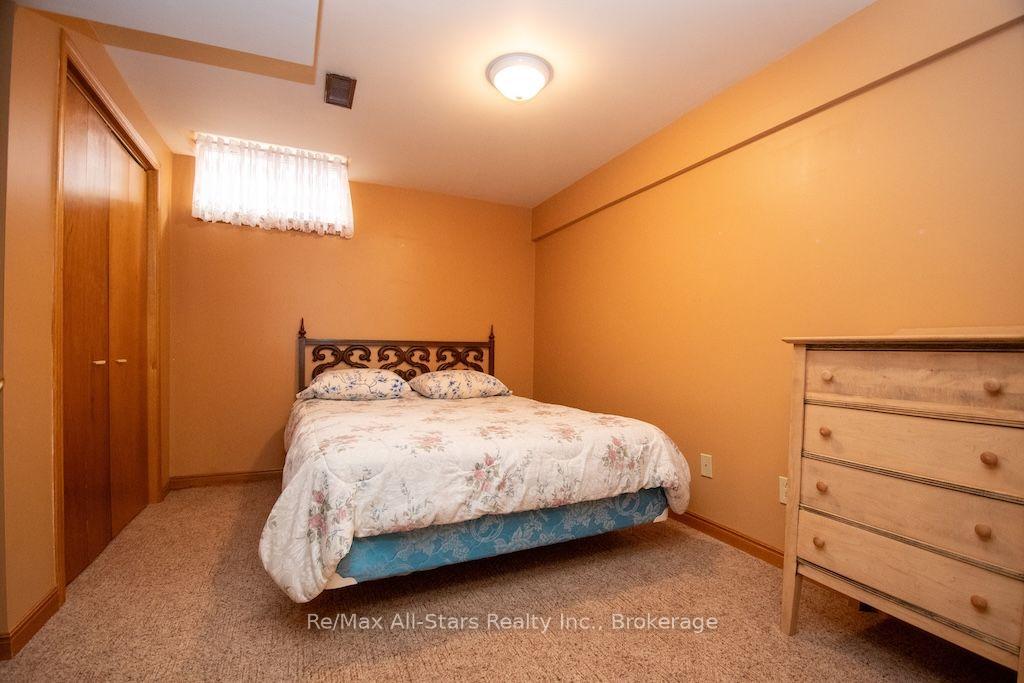 Photo 27 of 1921 Mapleridge Drive, Peterborough, Monaghan Ward 2 — HOMEH