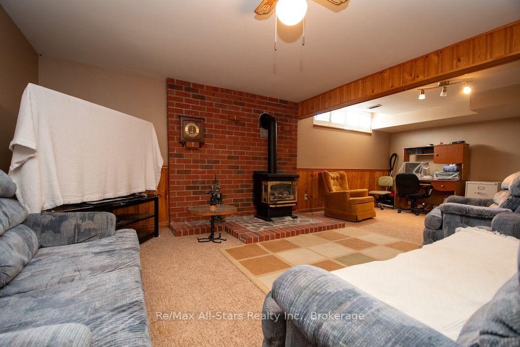 Photo 30 of 1921 Mapleridge Drive, Peterborough, Monaghan Ward 2 — HOMEH