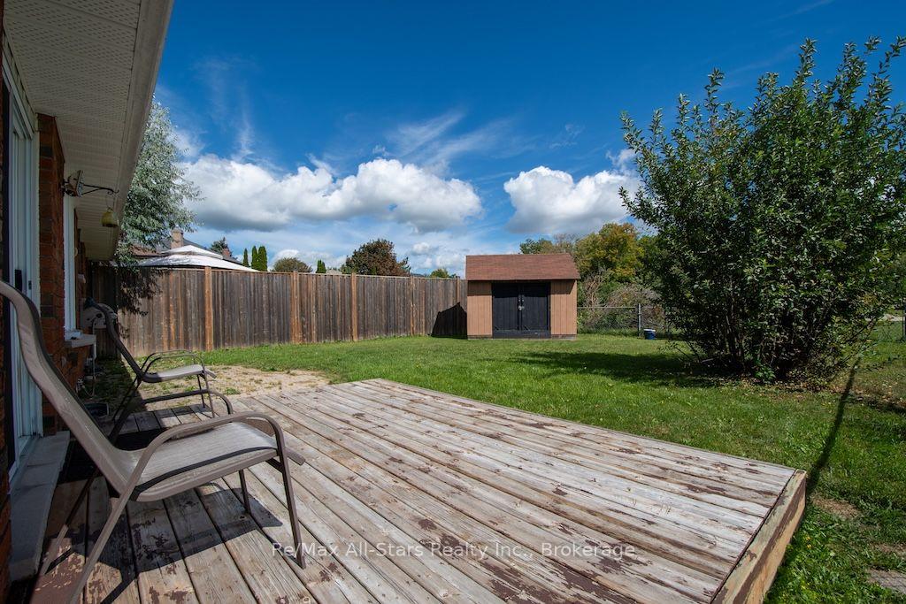 Photo 39 of 1921 Mapleridge Drive, Peterborough, Monaghan Ward 2 — HOMEH
