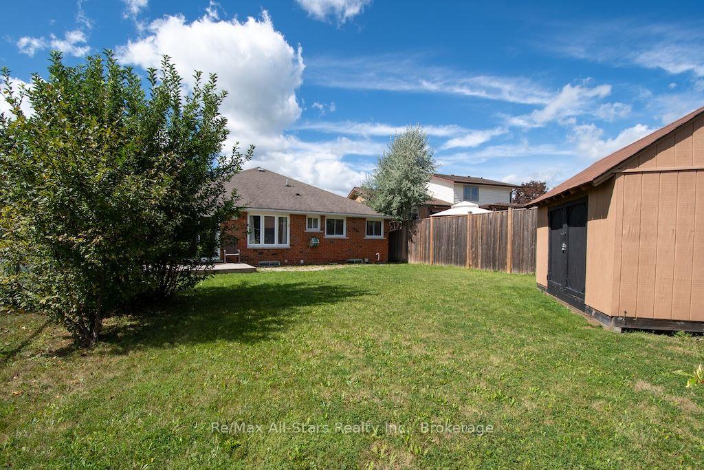 Photo 42 of 1921 Mapleridge Drive, Peterborough, Monaghan Ward 2 — HOMEH