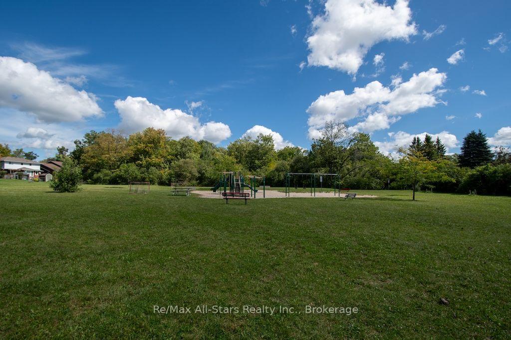 Photo 44 of 1921 Mapleridge Drive, Peterborough, Monaghan Ward 2 — HOMEH
