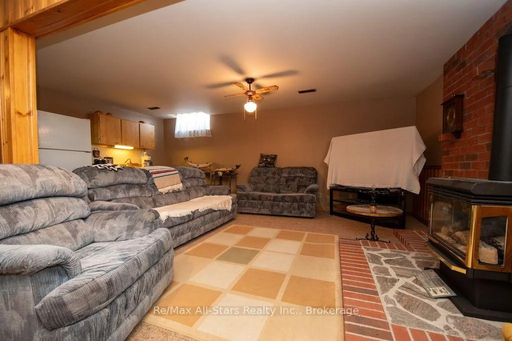 Photo 32 of 1921 Mapleridge Drive, Peterborough, Monaghan Ward 2 — HOMEH
