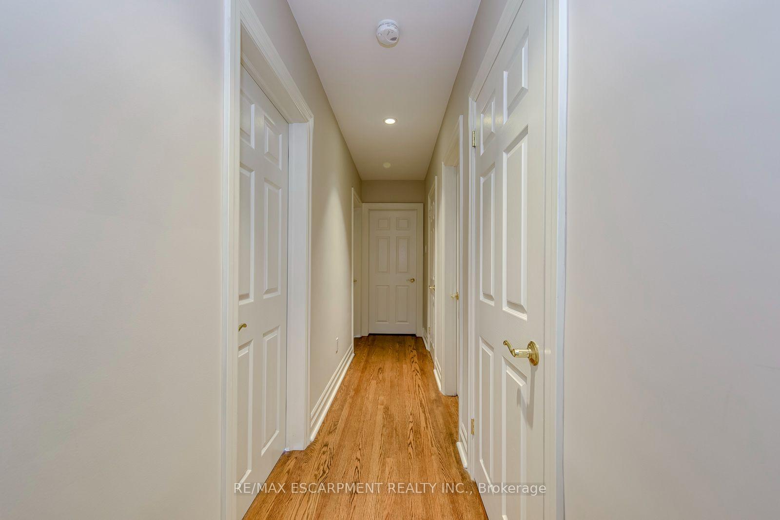 Photo 21 of 281 Pinehurst Drive, Oakville, Ford — HOMEH