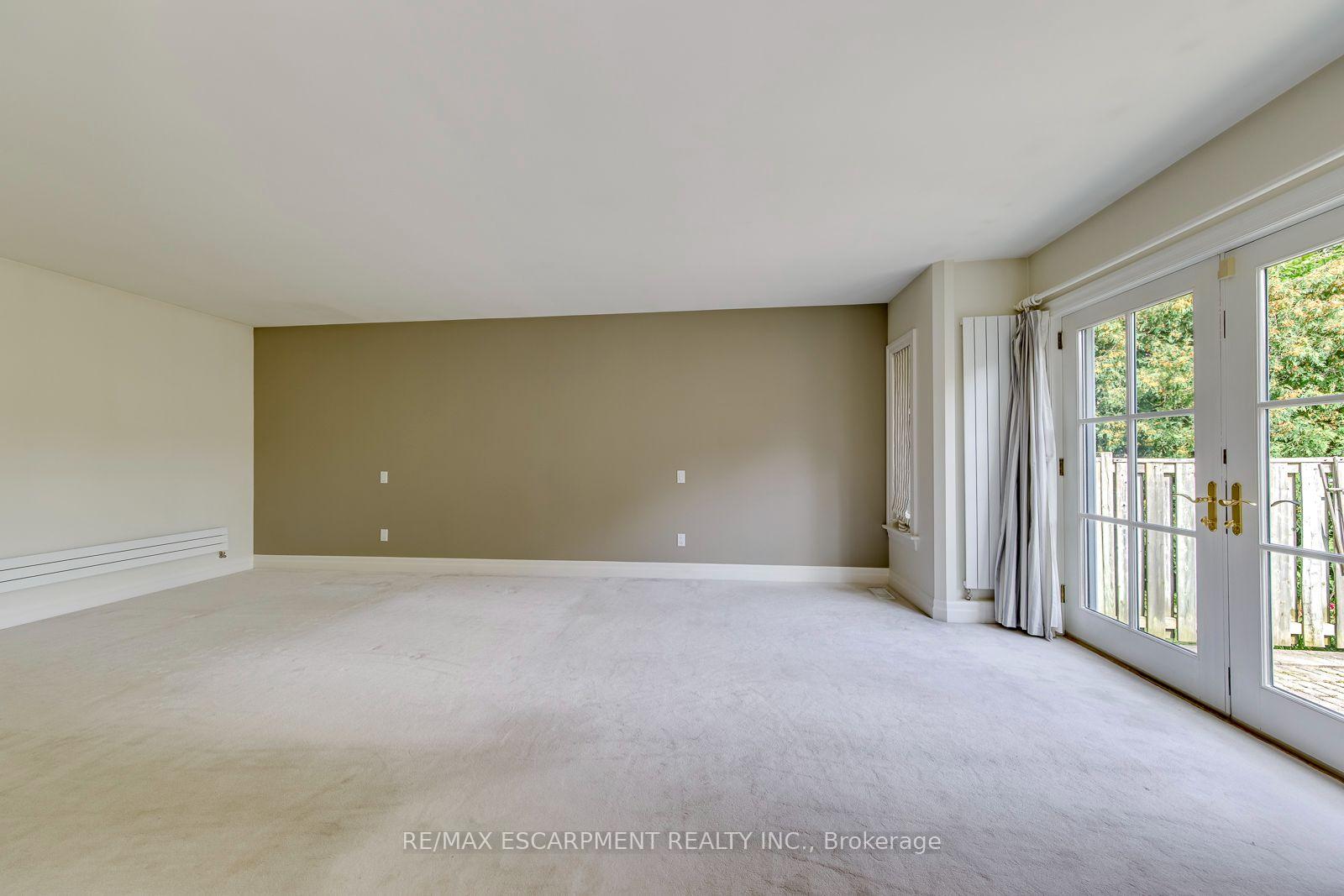 Photo 22 of 281 Pinehurst Drive, Oakville, Ford — HOMEH