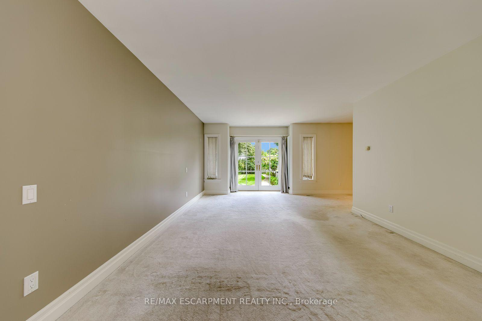 Photo 24 of 281 Pinehurst Drive, Oakville, Ford — HOMEH