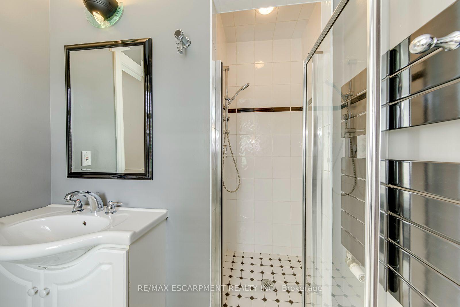 Photo 31 of 281 Pinehurst Drive, Oakville, Ford — HOMEH