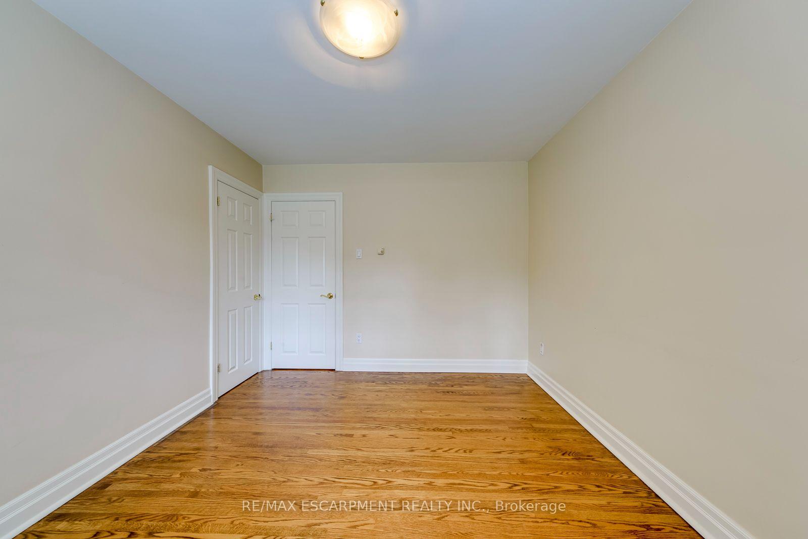 Photo 33 of 281 Pinehurst Drive, Oakville, Ford — HOMEH